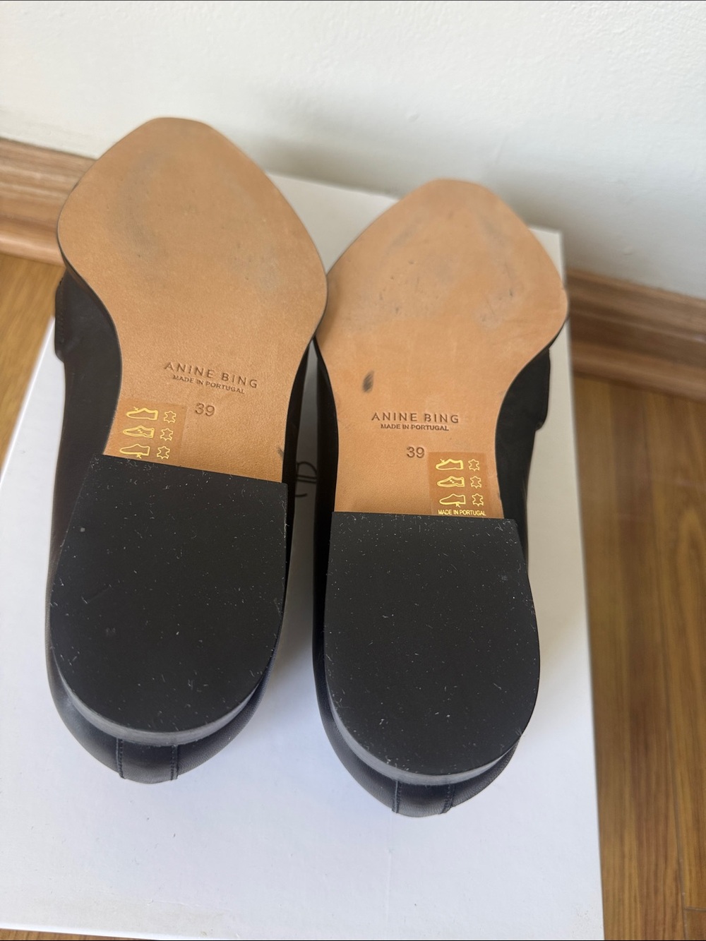 Anine Bing NEW Leather Loafers with Gold Chainlink - Size 39 - Picture 5 of 10